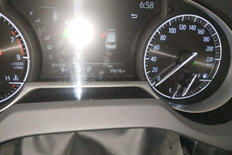 Used Toyota Harrier 2022 2.0L CVT Two-Wheel Drive Deluxe Edition