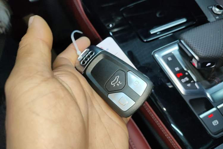 Used Audi Q5L 2025 quattro 45th Anniversary Edition 40 TFSI Luxury Dynamic Model
