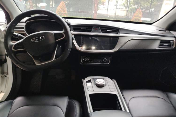 Used Geely Auto Emgrand New Energy 2021 EV Pro Extended Range Model Center Console