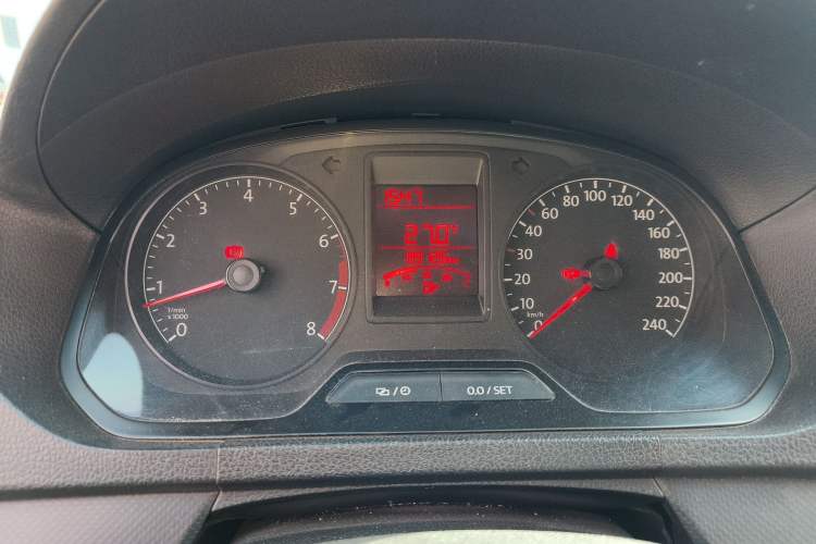 Used Volkswagen Jetta 2015 1.6L Manual Fashion Edition
