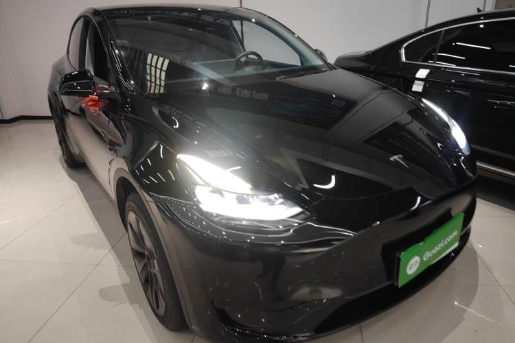 Used Tesla Model Y 2023 Rear-Wheel-Drive Version
