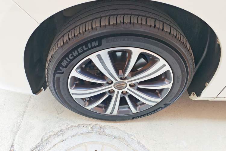 Used GAC Trumpchi M8 2018 320T Luxury Edition Left Front Wheel Hub