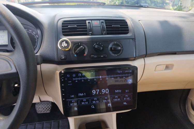 Used Skoda Fabia 2014 1.4L Automatic Crystal Edition
