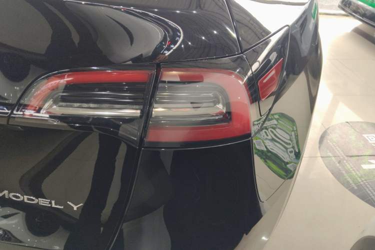 Used Tesla Model Y 2022 Rear-Wheel-Drive Version
