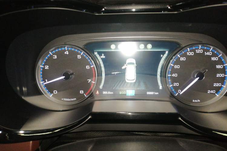 Used GAC Trumpchi GS8 2017 320T Two-Wheel Drive Luxury Smart Connectivity Version (7 Seats)