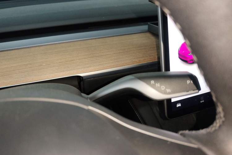 Used Tesla Model Y 2021 Standard Range Rear-Wheel Drive Version