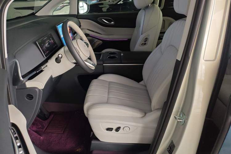 Used VOYAH Dream 2025 PHEV Four-Wheel-Drive Flagship Version – Qiankun Edition
