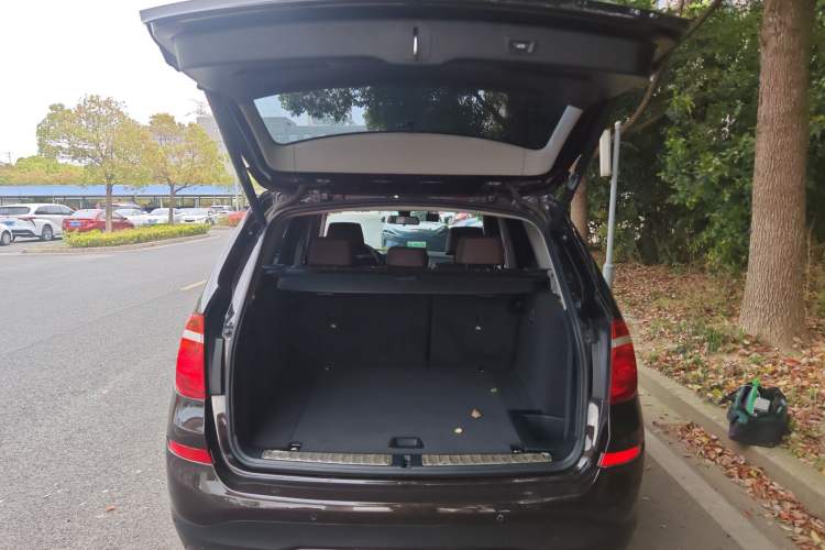 Used BMW X3 2014 xDrive20i X Design Package Trunk