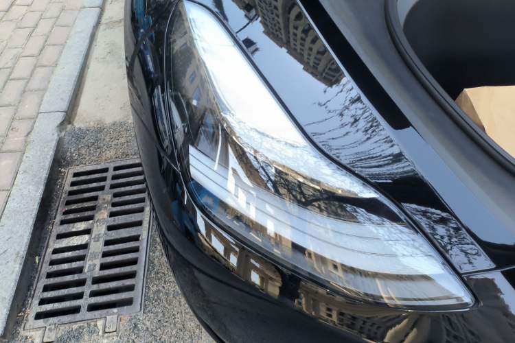 Used Tesla Model Y 2022 Rear-Wheel-Drive Version Right Front Headlight