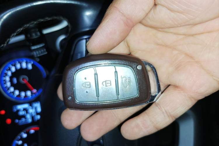 Used Hyundai ix25 2017 1.6L Automatic Smart Version Vehicle Key