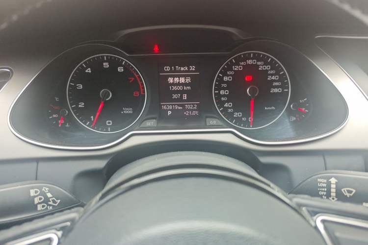 Used Audi A4L 2013 35 TFSI Automatic Comfort Model Instrument Cluster