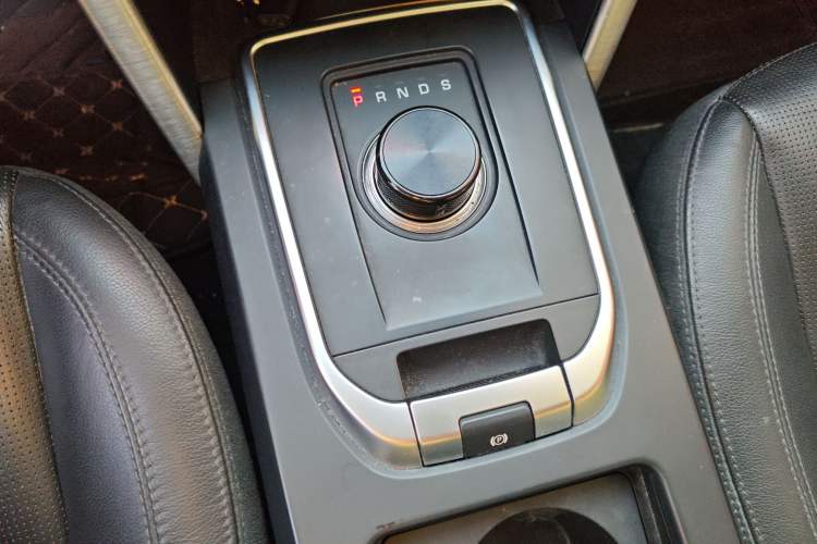 Used Land Rover Discovery Sport 2018 240 PS HSE Version
