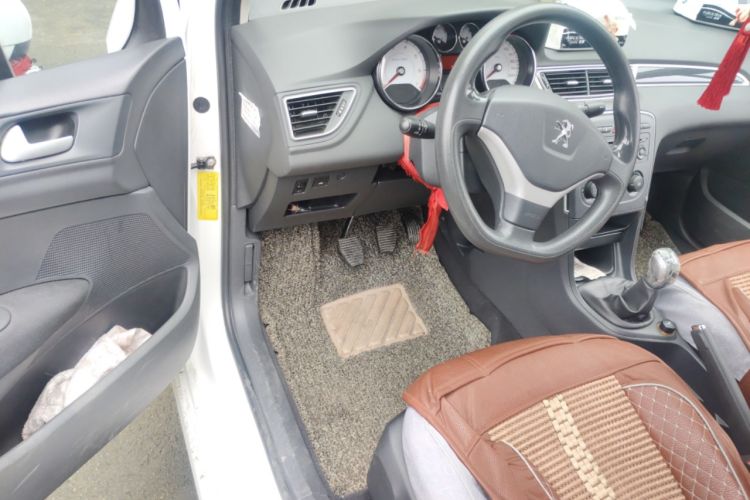 Used Peugeot 308 2013 1.6L Manual YouShang Model Driver Seat