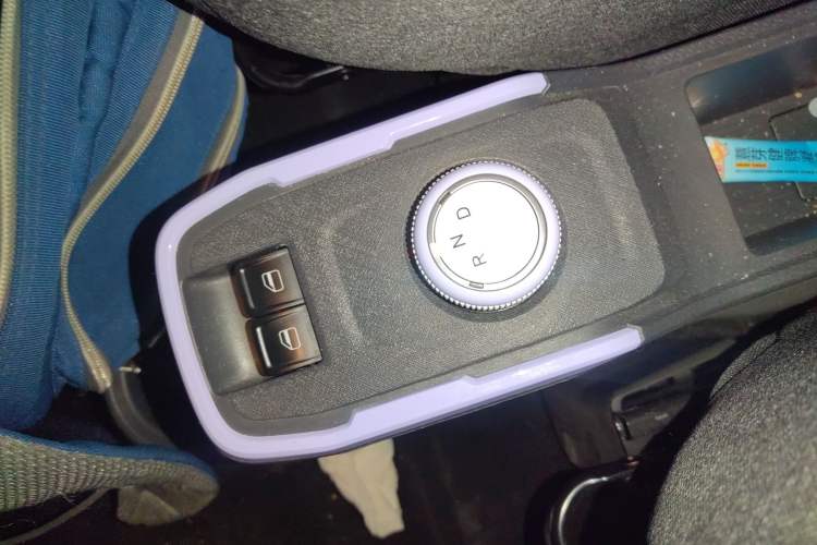 Used Chery QQ Ice Cream 2022 170km Sundae Phosphate Lithium-Ion