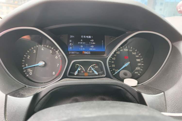 Used Ford Focus 2015 Sedan EcoBoost 180 Automatic Elite Model Instrument Cluster