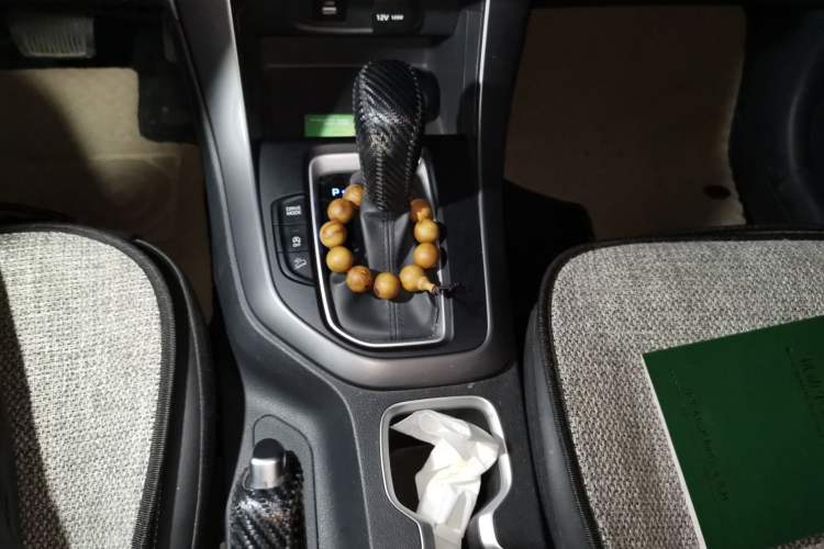 Used Hyundai ix35 2019 2.0L Automatic 2WD Zhiyong·Changxiang Edition China V Standard Gear Lever