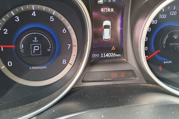 Used Hyundai Santa Fe 2013 2.4L Automatic Two-Wheel Drive Smart Version