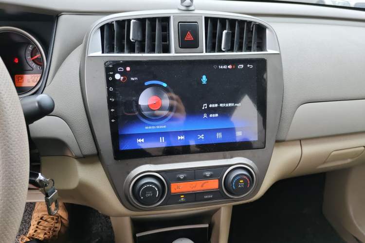 Used Nissan Sylphy 2012 Classic 1.6XE Automatic Comfort Edition Audio And AC Panel