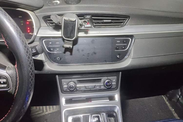 Used Geely Auto Emgrand New Energy 2018 EV350 Elite Model Audio And AC Panel