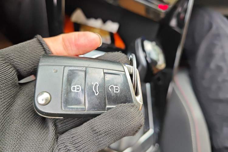 Used Volkswagen Tayron 2020 330TSI Two-Wheel Drive Luxury Smart Connectivity Version Vehicle Key