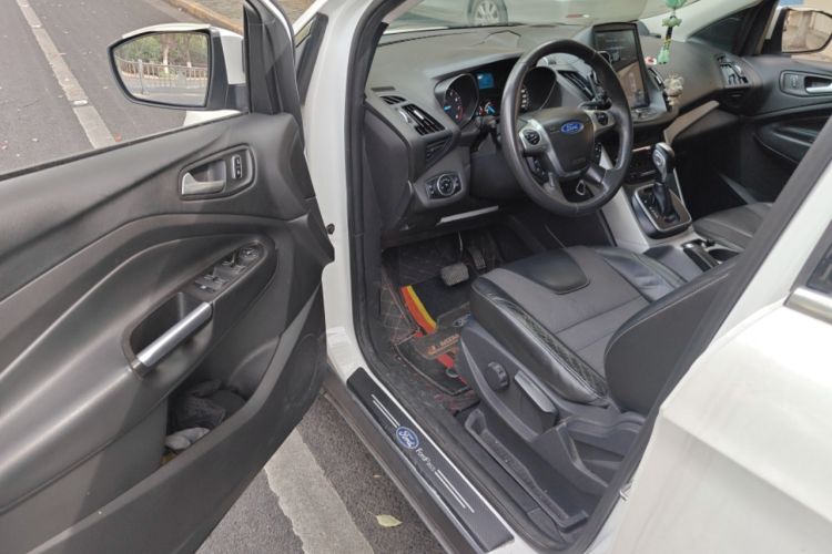 Used Ford Kuga 2013 1.6L GTDi Two-Wheel-Drive Trend Model