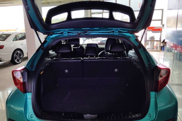 Used Toyota C-HR 2018 2.0L Leading Edition China V-standard