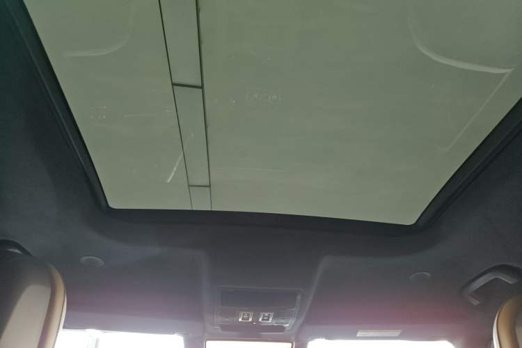 Used Land Rover Defender 2025 110 3.0T P400 – Dynamic HSE
