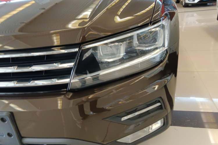 Used Volkswagen Tiguan L 2017 330TSI Automatic Two-Wheel Drive Luxury Edition