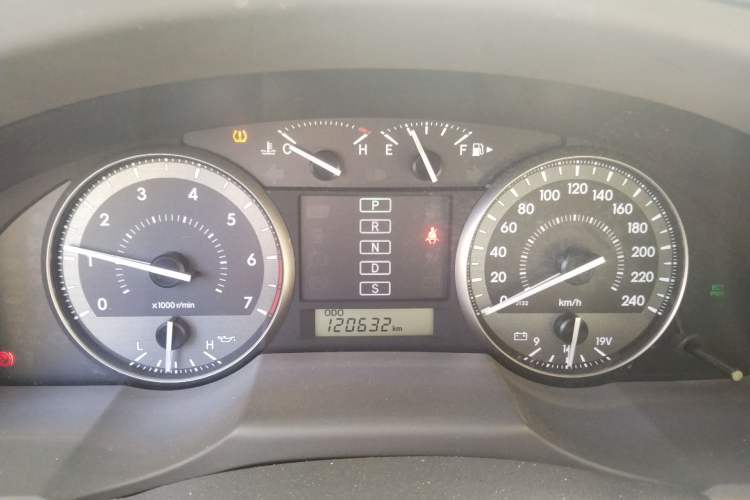Used Toyota Land Cruiser  Instrument Cluster