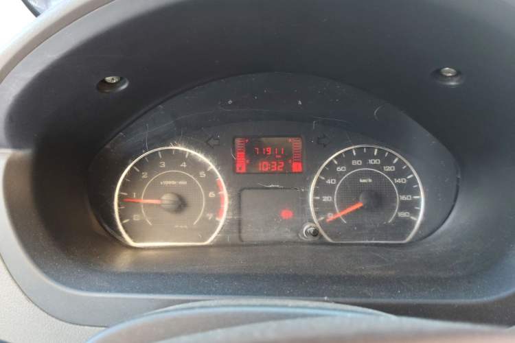 Used Wuling Rongguang V 2015 1.2L Practical Model Instrument Cluster