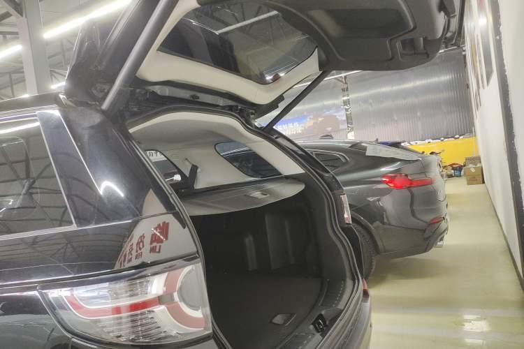 Used Land Rover Discovery Sport 2017 2.0T SE