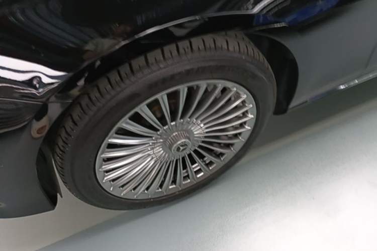 Used Mercedes-Benz E-Class 2019 Restyled E 300 L Luxury Edition
