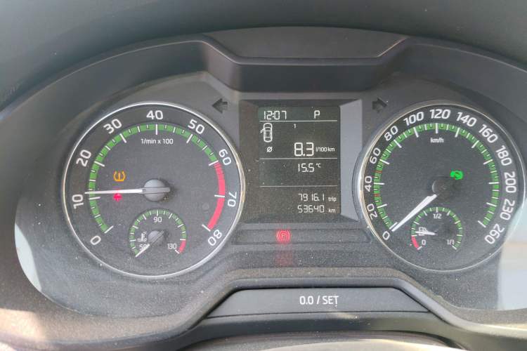 Used Skoda Octavia 2019 1.5L Automatic SmartDrive Comfort Edition China VI Standard Instrument Cluster