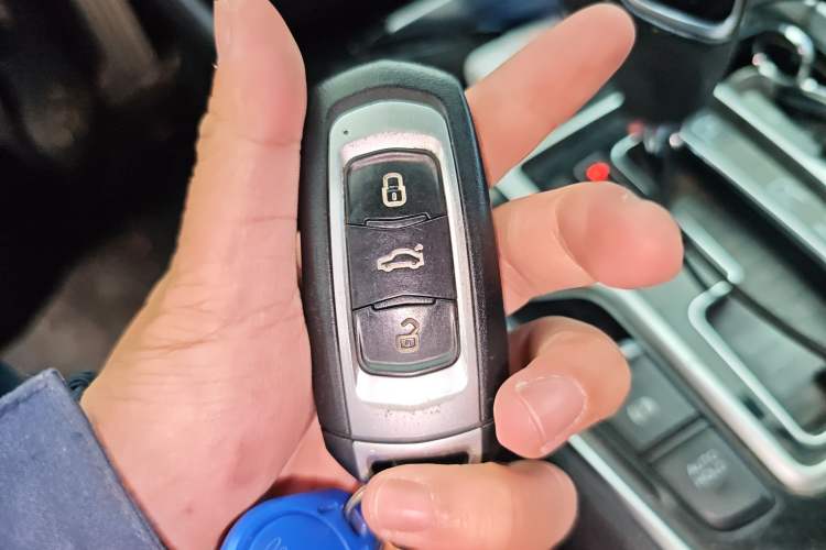 Used Geely Auto Emgrand GT 2016 1.8T Zunya Model
