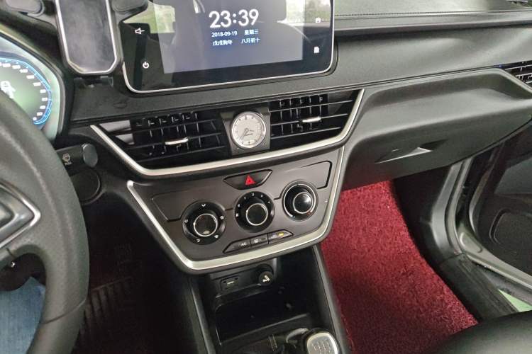 Used Wuling Hongguang S3 2018 1.5L Manual Comfort Model China V Standard
