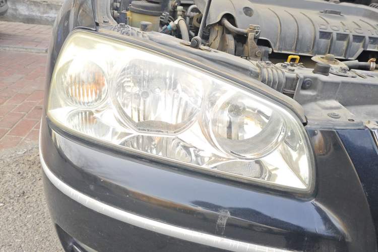 Used Hyundai Elantra 2007 1.6L Manual Comfort Model Right Front Headlight