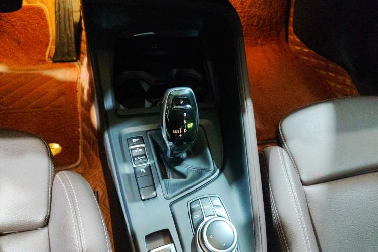 Used BMW X1 2022 sDrive25Li Leading Model Gear Lever