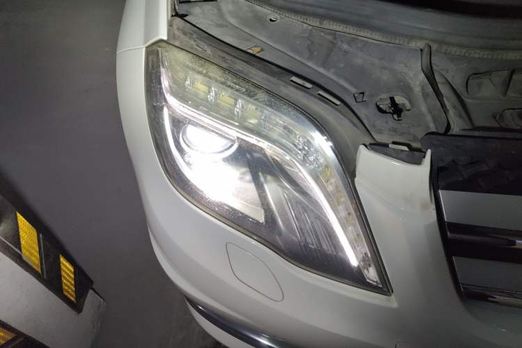 Used Mercedes-Benz GLK-Class 2015 GLK 300 4MATIC Fashion Edition Ultimate Version
