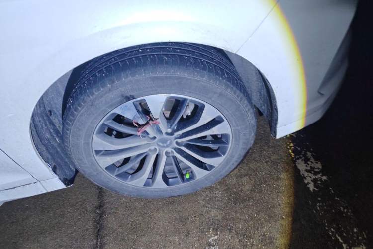 Used Wuling Victory 2022 280T 1.5T CVT Flagship Edition Right Front Wheel Hub