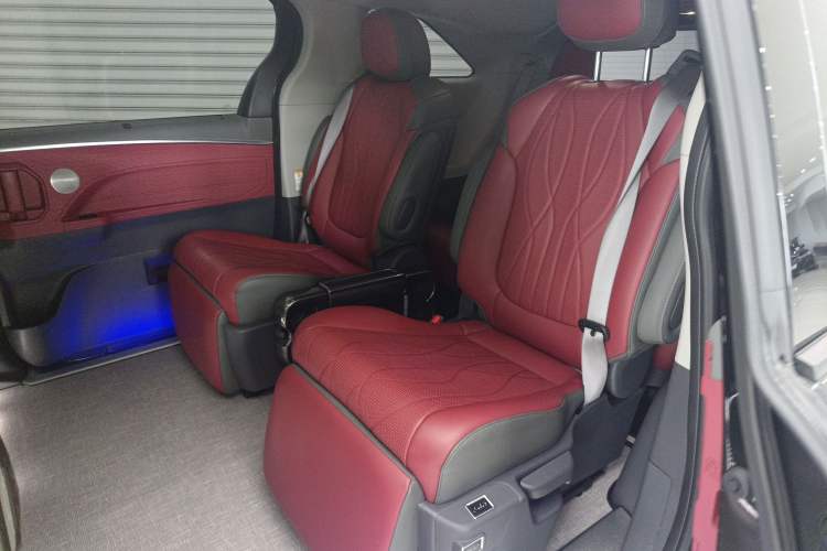 Used Toyota Sienna 2024 2.5L Hybrid Comfort Edition