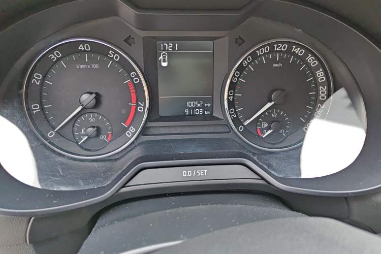 Used Skoda Octavia 2019 Station Wagon TSI230 DSG Comfort Edition China VI Standard Odometer Close Up