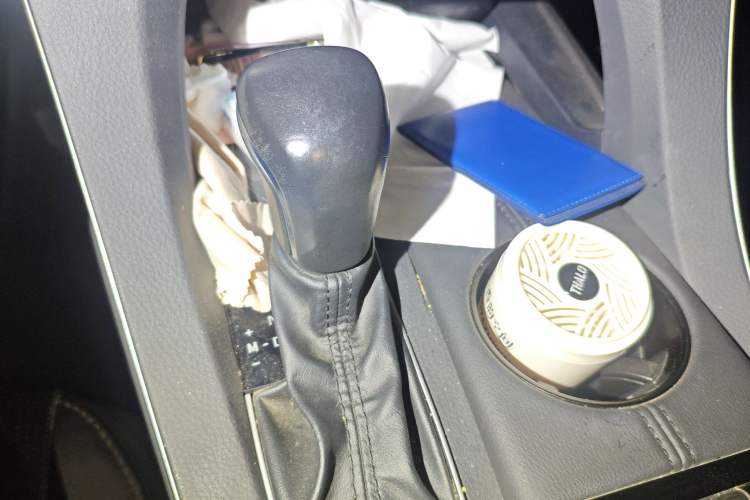 Used Toyota Avalon 2019 2.0L Luxury Edition China VI Standard
