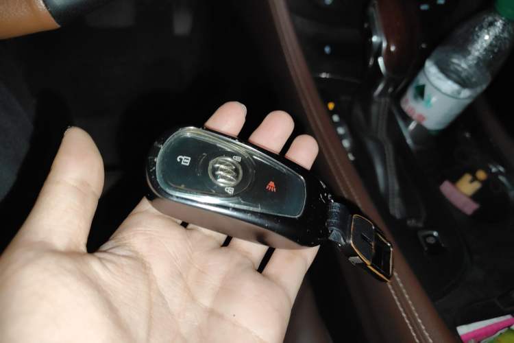 Used Buick Envision 2016 20T Two-Wheel-Drive Elite Model Vehicle Key