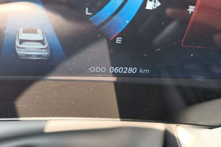 Used Dongfeng Aeolus Huge 2022 Mach Dual-Motor 1.5T MHD Dare-to-Dream Edition