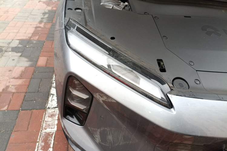 Used Nio ET5T 2025 75 kWh Touring Right Front Headlight