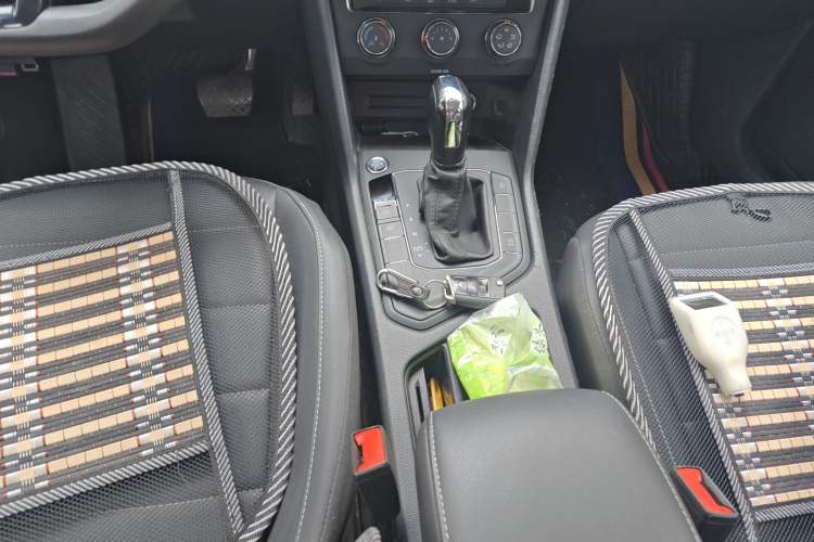 Used Volkswagen Tiguan L 2021 280TSI Automatic Two-Wheel Drive Comfort Edition – Low-Trim Version
