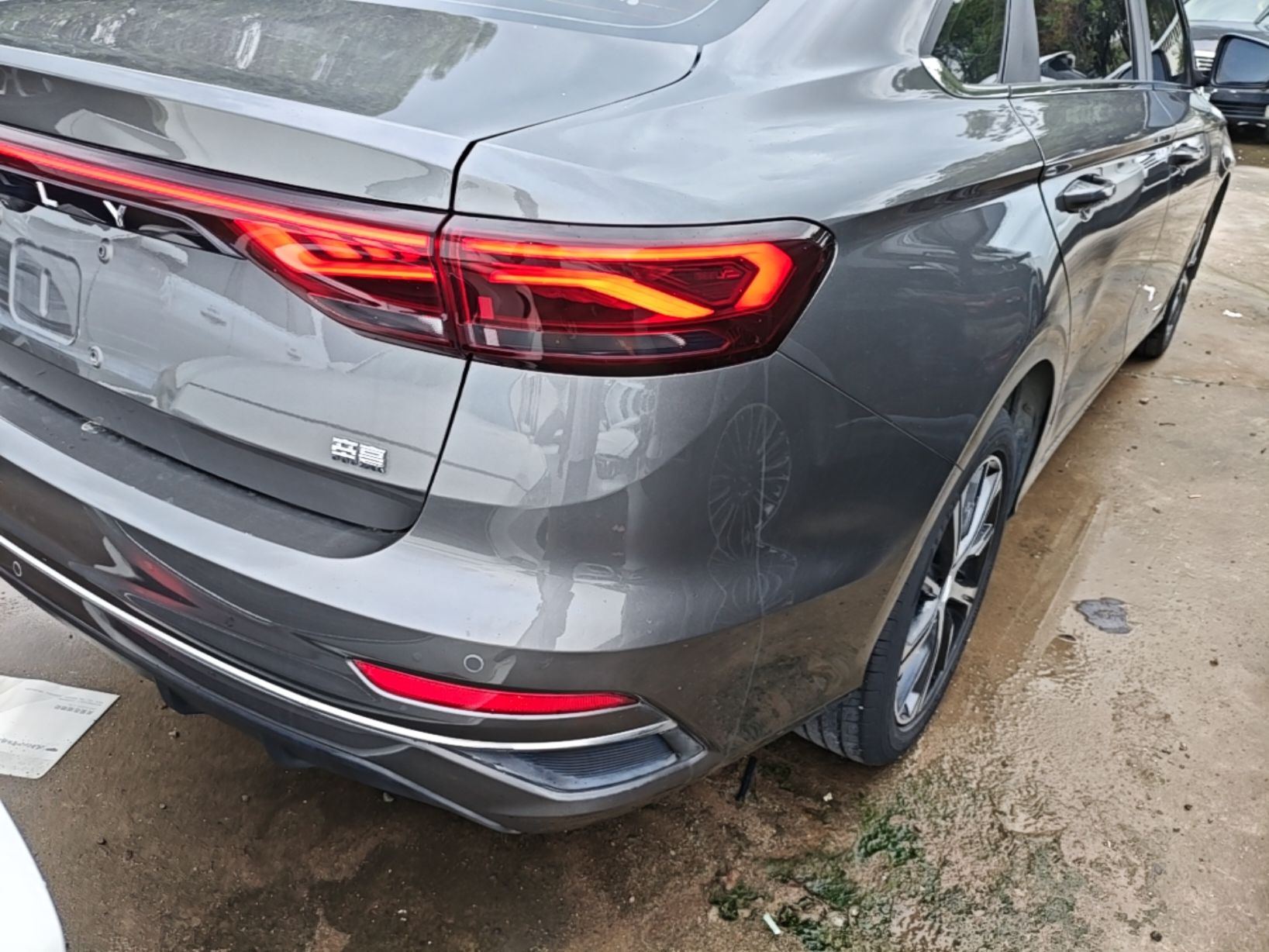 Geely Auto Emgrand 2022 4th Generation 1.5L CVT Luxury Model - Premium — снимка 9