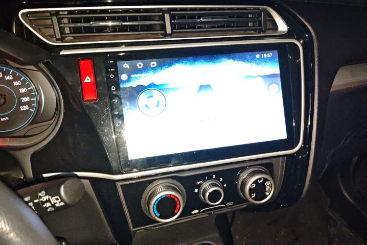 Used Honda Gienia 2017 1.5L CVT Comfort Version
