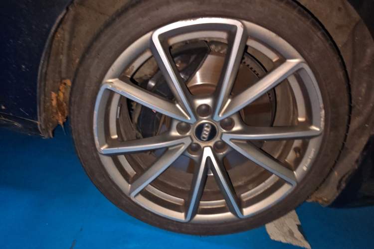 Used Audi S4 2018 S4 3.0TFSI Right Front Wheel Hub