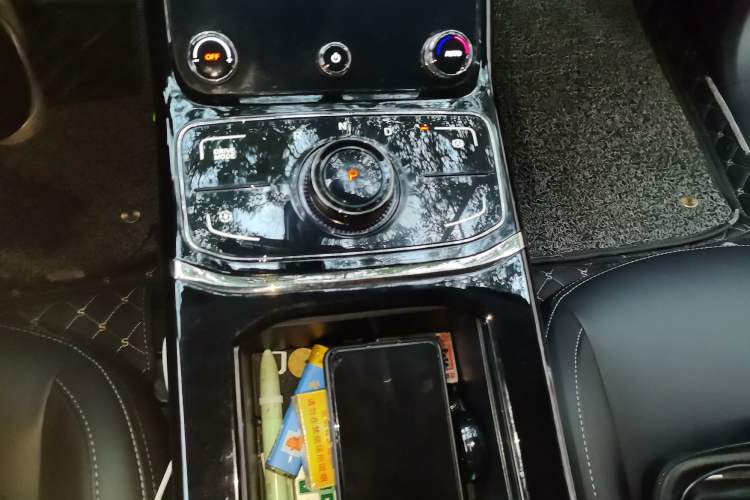 Used NETA U 2023 NETA U-Ⅱ 400 U Show Edition – Lithium Iron Phosphate
